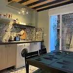 Centrico Familiar Con Patio Privado * لقنت