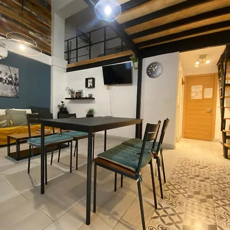 Centrico Familiar Con Patio Privado 公寓 *